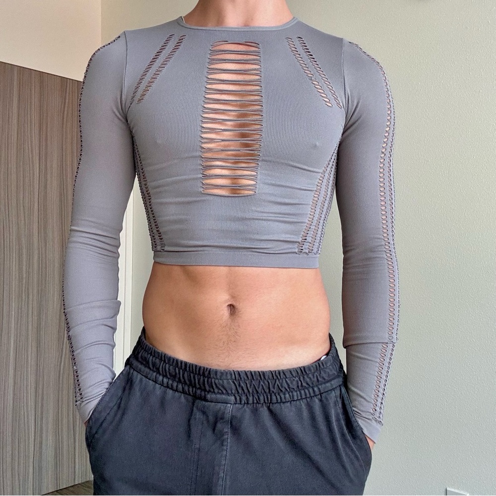 Stylish Gray Cut-Out Long Sleeve Crop Top